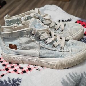 Blowfish Kids Sneakers in Light Blue and White Size 1